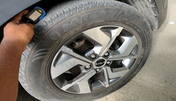 2021 KIA SONET HTX 1.0 IMT, Petrol, Manual, 40,996 km, tyre