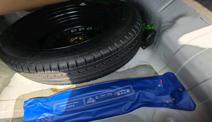 2023 Honda City 1.5L I-VTEC ZX, Petrol, Manual, 25,524 km, tyre