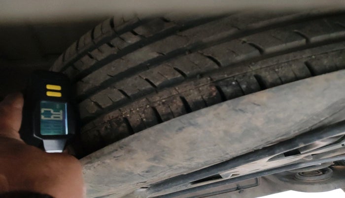 2017 Renault Captur RXT DIESEL DUAL TONE, Diesel, Manual, 1,12,077 km, tyre