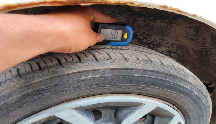 2013 Maruti Wagon R 1.0 VXI, CNG, Manual, 1,75,297 km, tyre