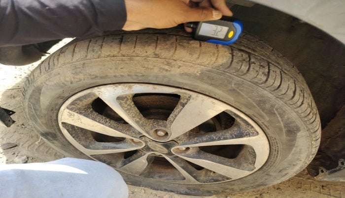 2016 Hyundai Elite i20 MAGNA 1.4 CRDI, Diesel, Manual, 1,66,425 km, tyre