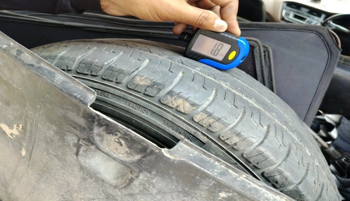 2016 Hyundai Elite i20 MAGNA 1.4 CRDI, Diesel, Manual, 1,66,425 km, tyre