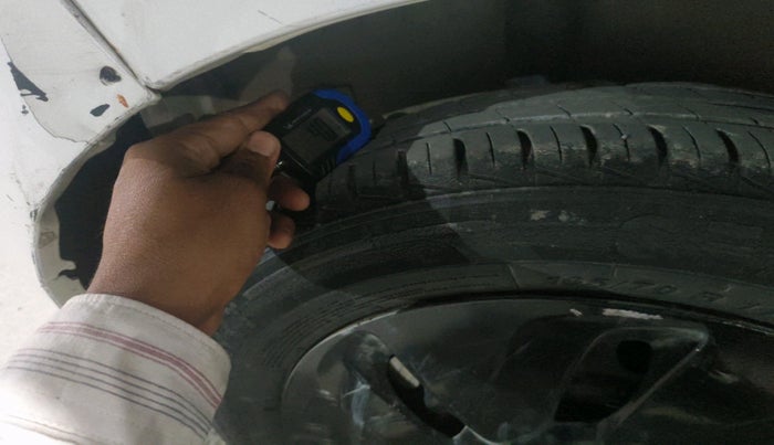 2016 Maruti Celerio VXI, Petrol, Manual, 1,06,067 km, tyre