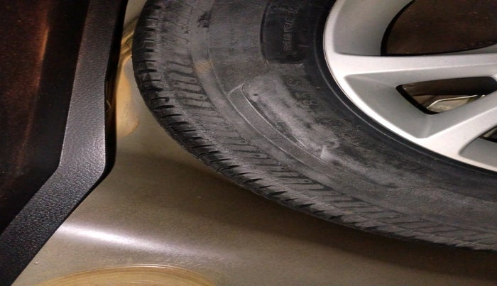 2015 Maruti Swift VXI, Petrol, Manual, 16,516 km, tyre