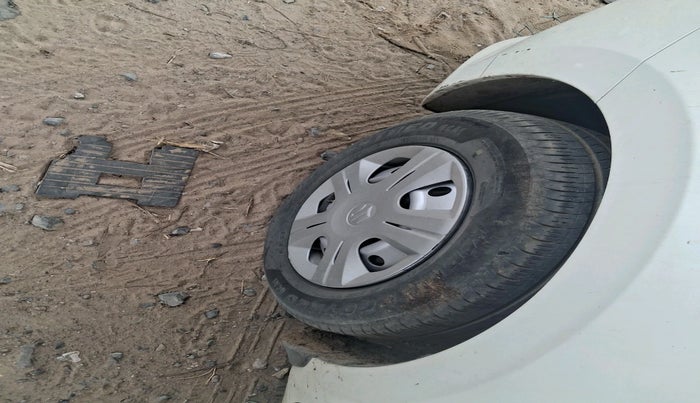 2024 Maruti Swift LXi, Petrol, Manual, 23,651 km, tyre