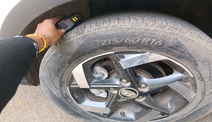 2019 Hyundai VENUE SX 1.0 TURBO, Petrol, Manual, 34,704 km, tyre