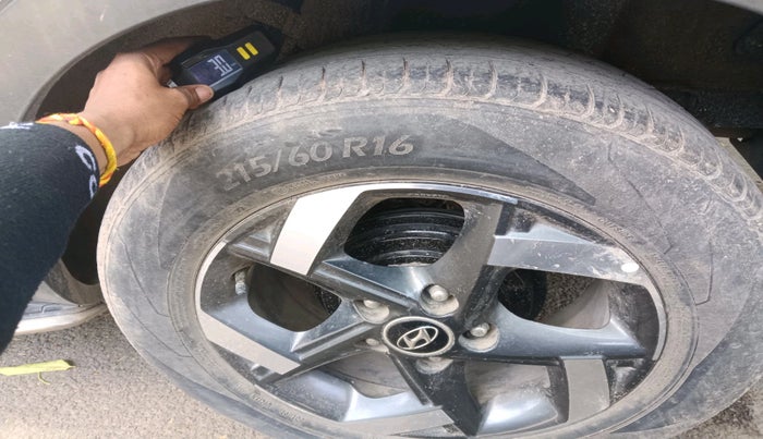 2019 Hyundai VENUE SX 1.0 TURBO, Petrol, Manual, 34,704 km, tyre