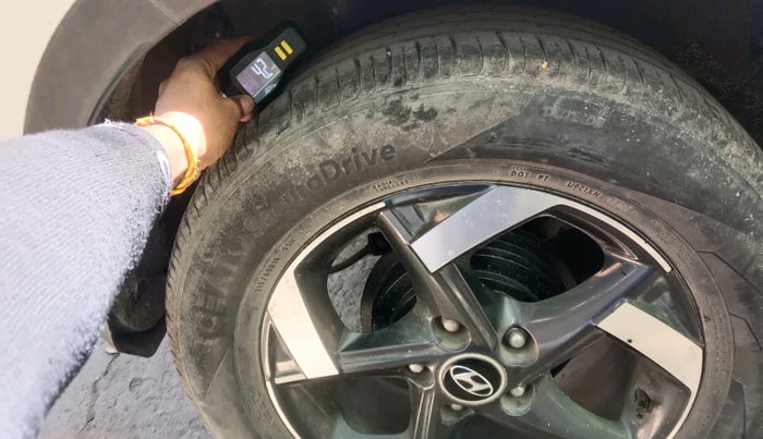 2019 Hyundai VENUE SX 1.0 TURBO, Petrol, Manual, 34,704 km, tyre