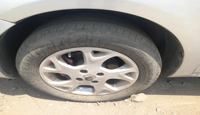 2014 Renault Scala RXL DIESEL, Diesel, Manual, 1,50,000 km, tyre