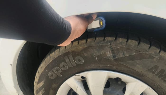 2019 Maruti Swift VXI, Petrol, Manual, 1,07,405 km, tyre