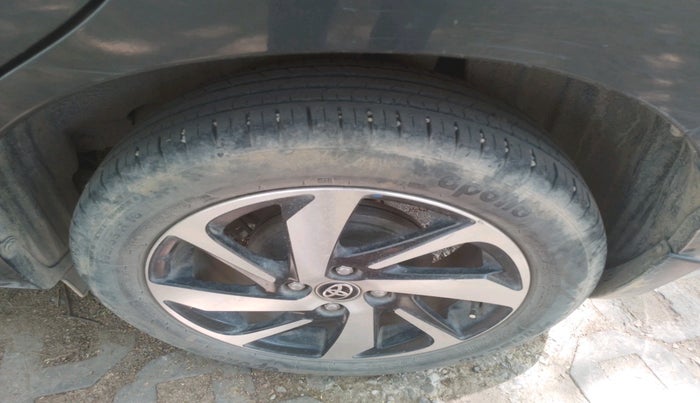 2022 Toyota Glanza G, Petrol, Manual, 61,494 km, tyre