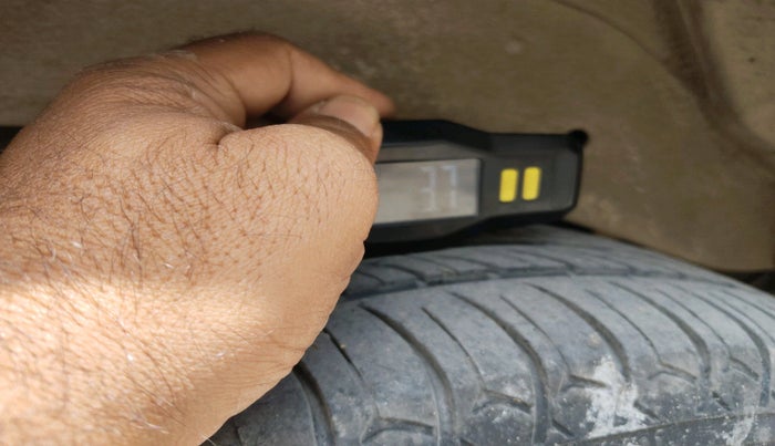 2021 Maruti Eeco 5 STR WITH A/C+HTR, Petrol, Manual, 65,420 km, tyre