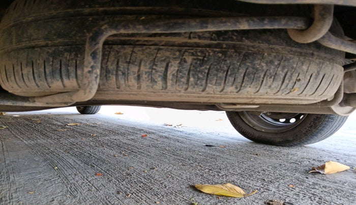 2021 Maruti Ertiga VXI CNG, CNG, Manual, 1,57,186 km, tyre