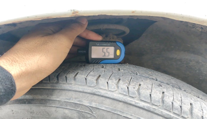 2011 Ford Figo EXI 1.4 DIESEL, Diesel, Manual, 1,76,710 km, tyre