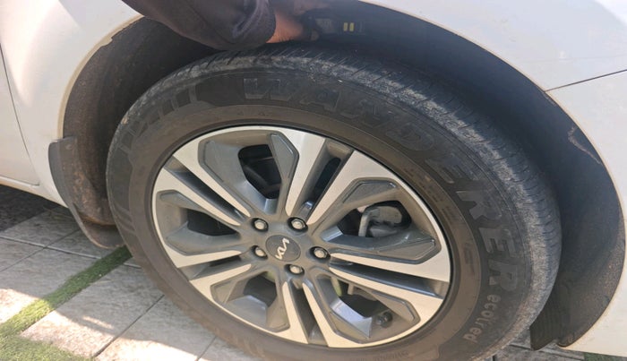 2022 KIA CARNIVAL LIMOUSINE PLUS 2.2 7 STR, Diesel, Automatic, 40,431 km, tyre