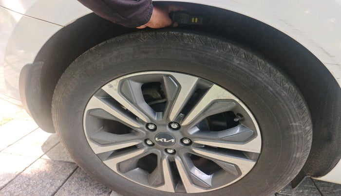 2022 KIA CARNIVAL LIMOUSINE PLUS 2.2 7 STR, Diesel, Automatic, 40,431 km, tyre