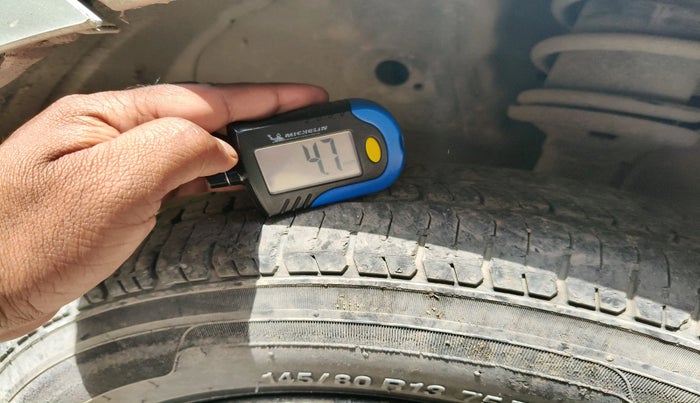 2013 Maruti Wagon R 1.0 LXI CNG, CNG, Manual, 83,412 km, tyre