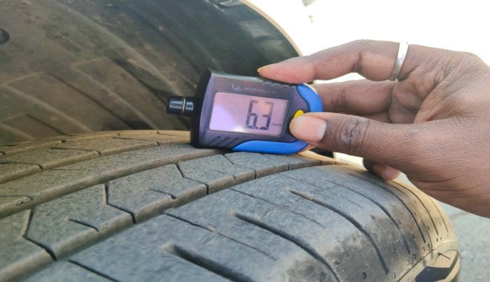 2024 Hyundai Verna SX(O) 1.5 MPI IVT , Petrol, Automatic, 4,687 km, tyre