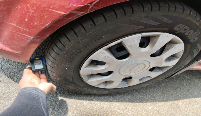 2011 Chevrolet Spark LT 1.0 LPG, Petrol, Manual, 1,64,638 km, tyre