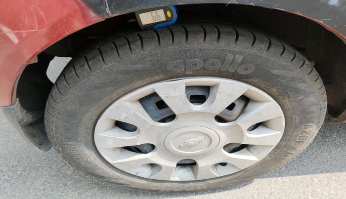 2011 Chevrolet Spark LT 1.0 LPG, Petrol, Manual, 1,64,638 km, tyre