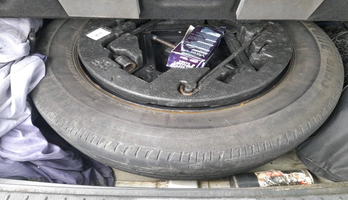 2017 Hyundai Creta SX 1.6 DIESEL, Diesel, Manual, 1,28,087 km, tyre