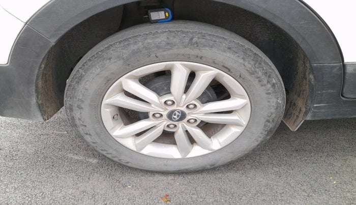 2017 Hyundai Creta SX 1.6 DIESEL, Diesel, Manual, 1,28,087 km, tyre