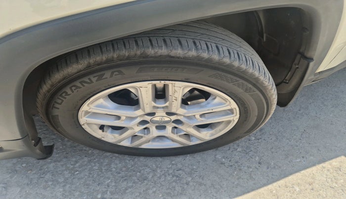 2017 Jeep Compass LIMITED (O) 2.0 DIESEL, Diesel, Manual, 1,38,692 km, tyre