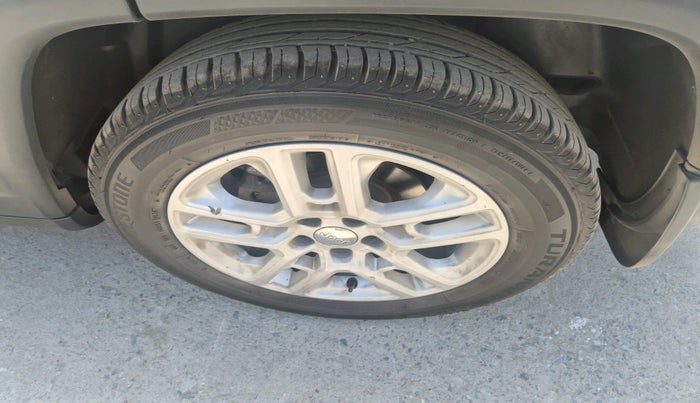 2017 Jeep Compass LIMITED (O) 2.0 DIESEL, Diesel, Manual, 1,38,692 km, tyre