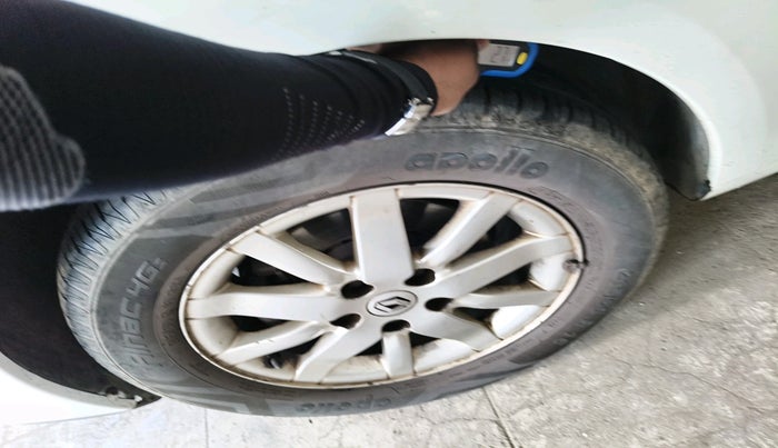 2011 Renault Fluence 2.0 E4 AT, Petrol, Automatic, 86,086 km, tyre