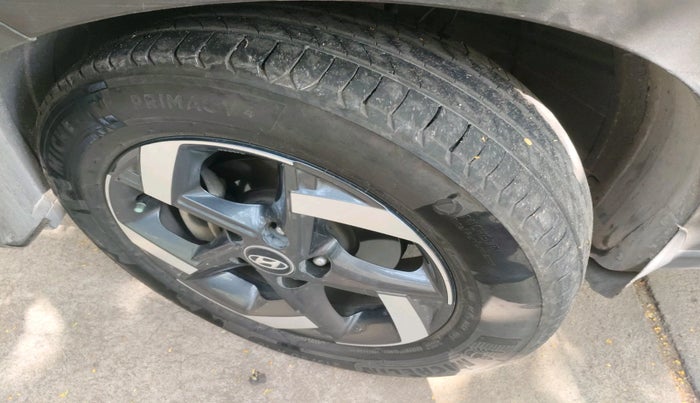 2019 Hyundai VENUE SX PLUS 1.0 TURBO DCT, Petrol, Automatic, 96,194 km, tyre