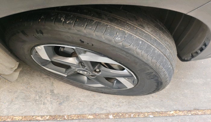 2019 Hyundai VENUE SX PLUS 1.0 TURBO DCT, Petrol, Automatic, 96,194 km, tyre