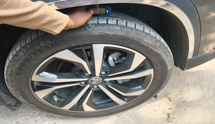 2023 MG HECTOR SHARP PRO 2.0 TURBO DIESEL, Diesel, Manual, 24,680 km, tyre