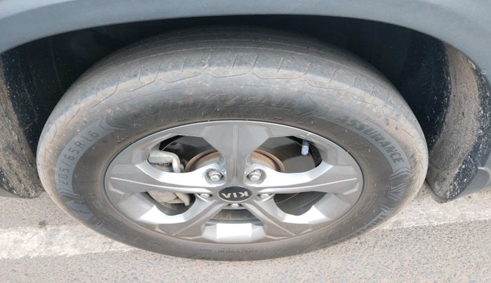 2021 KIA SELTOS HTK PLUS 1.5 DIESEL, Diesel, Manual, 1,16,559 km, tyre