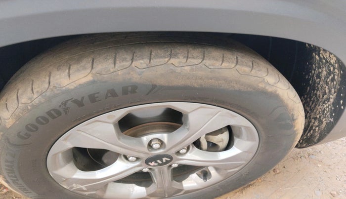 2021 KIA SELTOS HTK PLUS 1.5 DIESEL, Diesel, Manual, 1,16,559 km, tyre