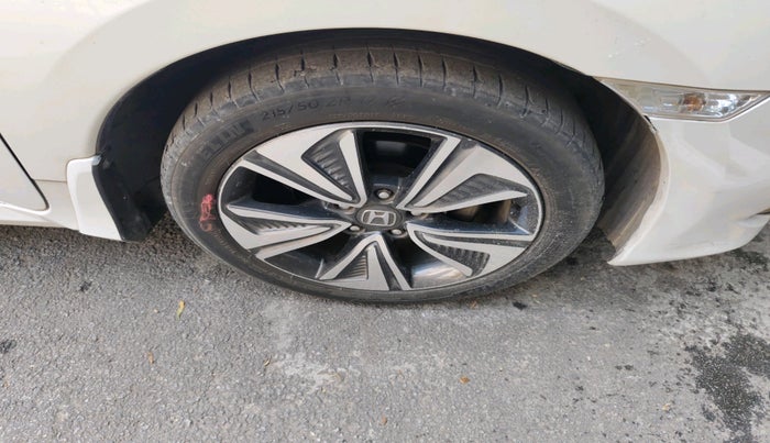 2019 Honda Civic 1.8L I-VTEC ZX CVT, Petrol, Automatic, 59,397 km, tyre