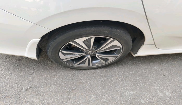 2019 Honda Civic 1.8L I-VTEC ZX CVT, Petrol, Automatic, 59,397 km, tyre