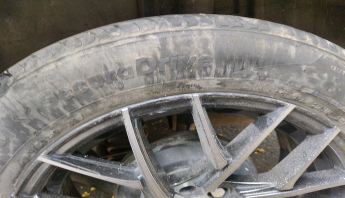 2021 Nissan MAGNITE XE, Petrol, Manual, 30,517 km, tyre