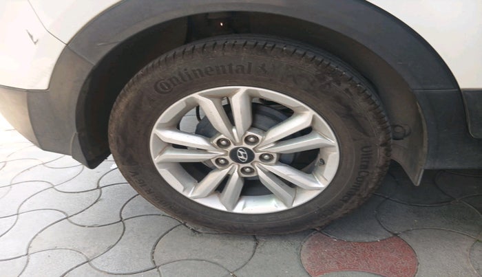 2015 Hyundai Creta SX PLUS 1.6 PETROL, Petrol, Manual, 1,06,032 km, tyre