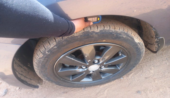 2015 Hyundai Grand i10 SPORTZ 1.2 KAPPA VTVT, Petrol, Manual, 33,510 km, tyre