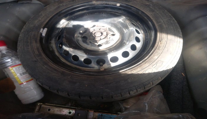 2015 Hyundai Grand i10 SPORTZ 1.2 KAPPA VTVT, Petrol, Manual, 33,510 km, tyre