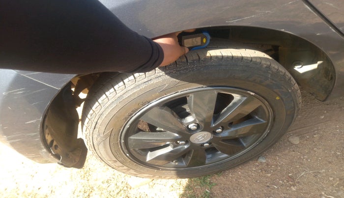 2015 Hyundai Grand i10 SPORTZ 1.2 KAPPA VTVT, Petrol, Manual, 33,510 km, tyre