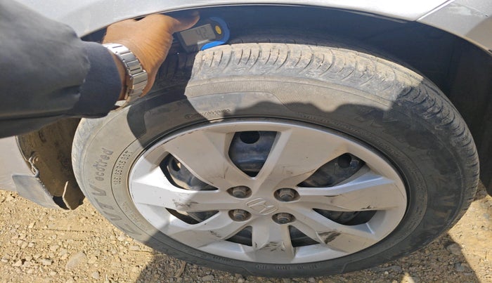 2015 Honda Mobilio 1.5L I-VTEC S, Petrol, Manual, 1,08,822 km, tyre