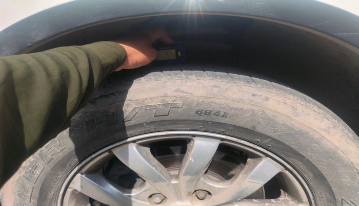 2016 Mahindra XUV500 W10 1.99, Diesel, Manual, 1,47,848 km, tyre