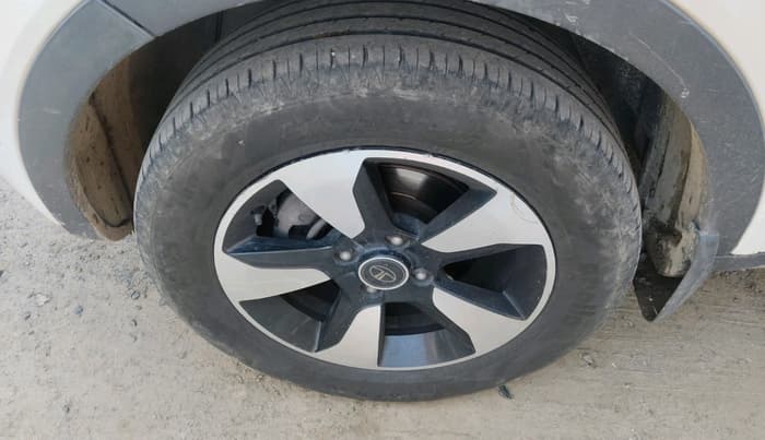 2019 Tata NEXON XZ PLUS DIESEL, Diesel, Manual, 1,11,337 km, tyre