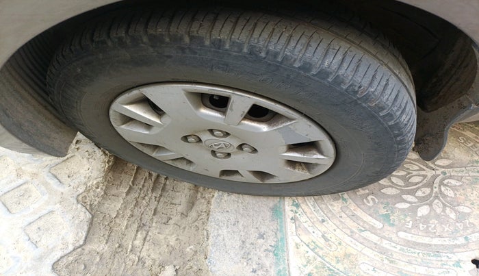 2012 Hyundai i20 MAGNA (O) 1.2, Petrol, Manual, 84,081 km, tyre