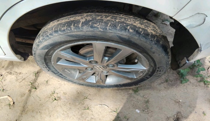 2013 Maruti Wagon R Stingray VXI, CNG, Manual, 82,119 km, tyre