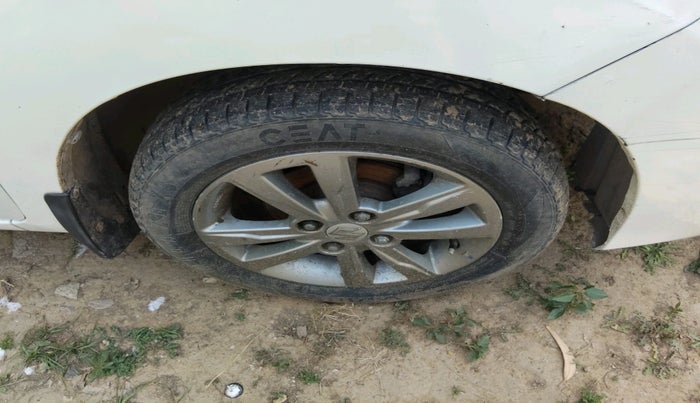 2013 Maruti Wagon R Stingray VXI, CNG, Manual, 82,119 km, tyre