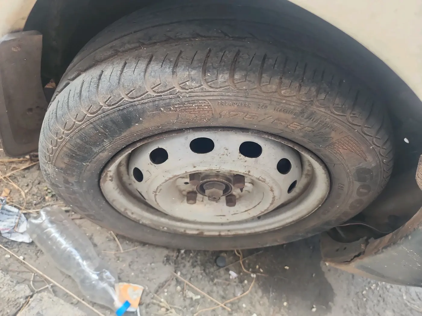 2012 Tata Indigo ECS LS TDI , Diesel, Manual, 1,21,067 km, tyre