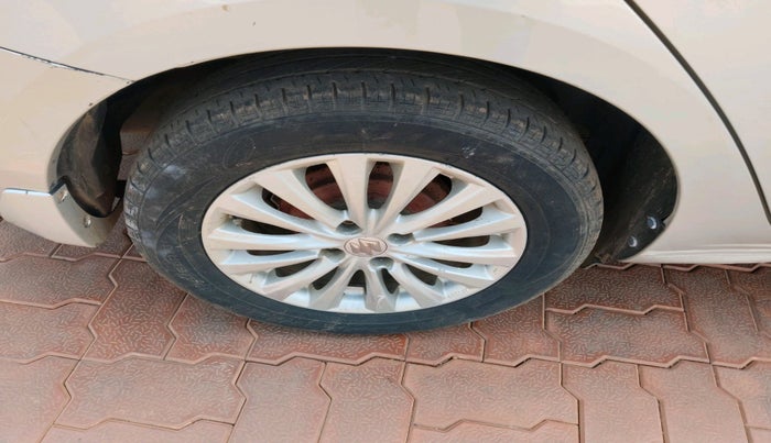 2015 Maruti Ciaz VDI, Diesel, Manual, 1,40,781 km, tyre