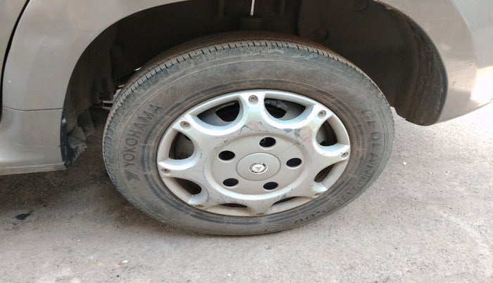 2014 Nissan Terrano XL (D), Diesel, Manual, 1,11,982 km, tyre